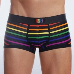 Boxer Garcon Hellos Kitchen